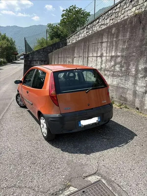 Usata Fiat Punto 60 CV (44 kW) 2000 Giallo Utilitaria