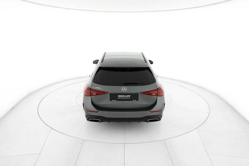 Usata Mercedes E300 Premium Plus 204 CV (150 kW) 2022 Grigio selenite vernice mettallizzata Station wagon