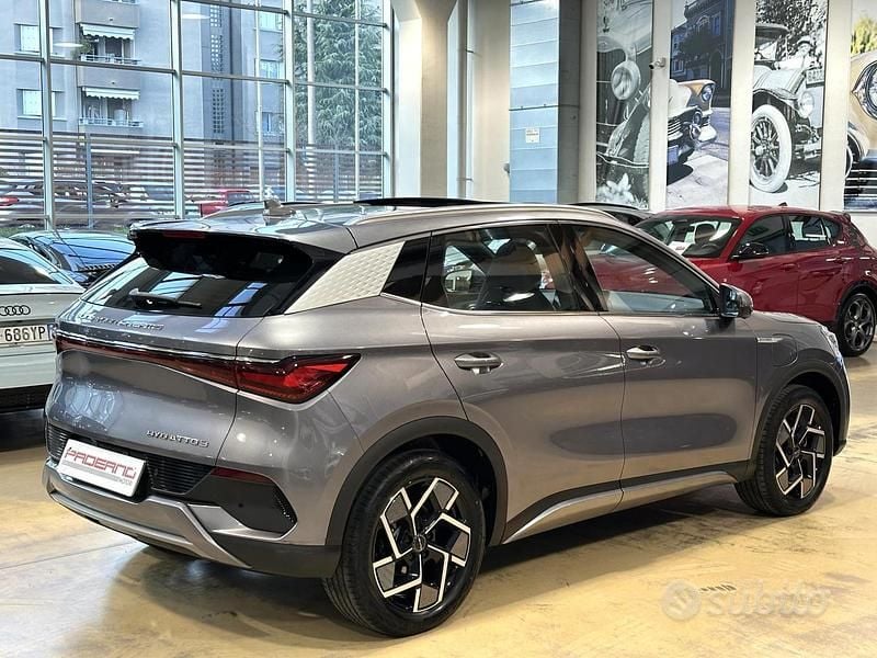 Usata BYD Atto 3 Design 64 kW (88 CV) 2024 Time grey SUV