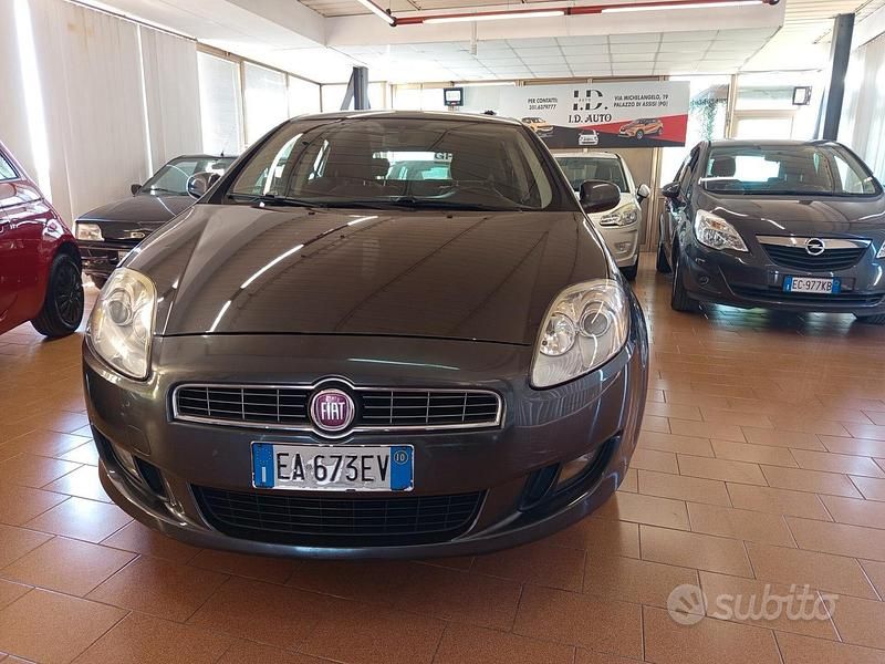 Usata Fiat Bravo Emotion 89 CV (65 kW) 2010 Marrone Utilitaria