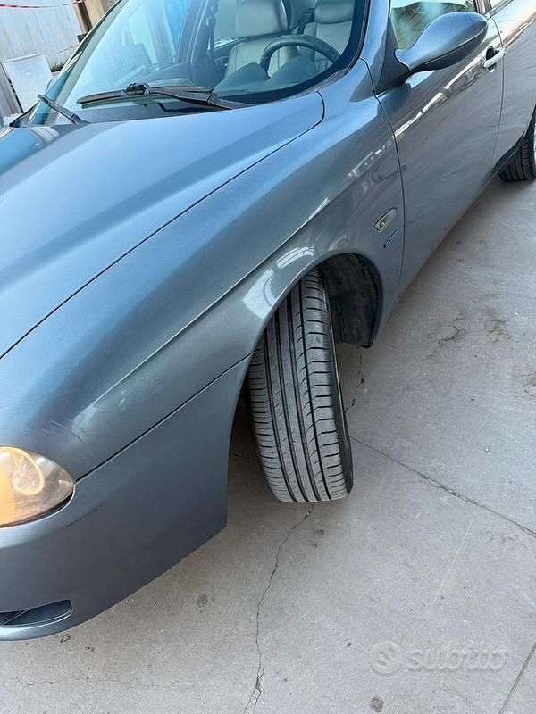 Usata Alfa Romeo 156 140 CV (102 kW) 2004 Berlina