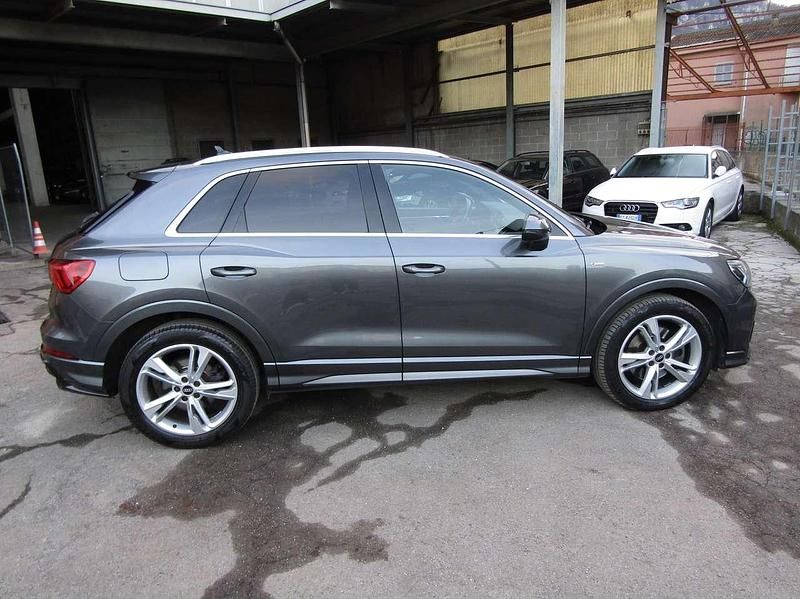 Usata Audi Q3 S-Line 200 CV (147 kW) 2022 Daytona grey pearl SUV