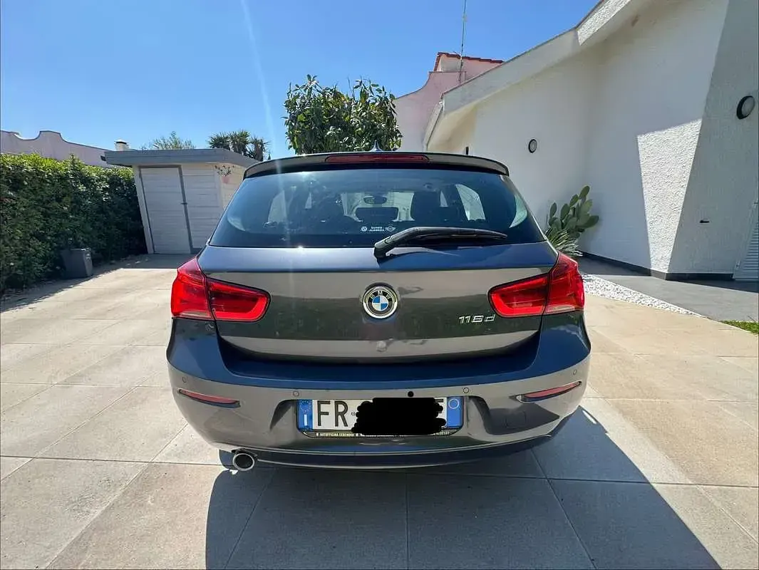 Usata BMW 116 116 CV (85 kW) 2018 Grigio Utilitaria