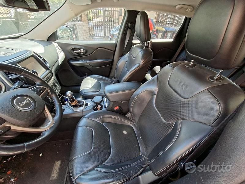 Usata Jeep Cherokee Limited 140 CV (102 kW) 2016 Nero SUV