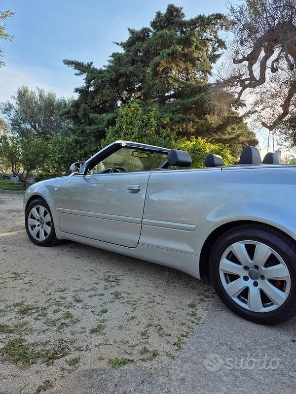 Usata Audi Cabriolet 2003 Grigio Cabrio