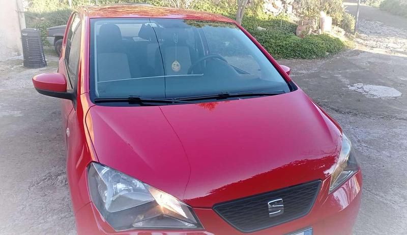Usata Seat Mii Reference 68 CV (50 kW) 2014 Rosso Utilitaria