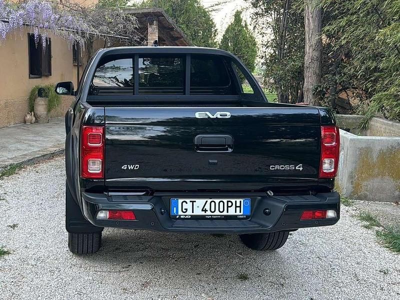 Usata EVO Cross 4 136 CV (100 kW) 2024 Nero Pick-up
