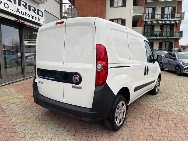 Usata Fiat Doblò 105 CV (77 kW) 2020 Bianco Monovolume