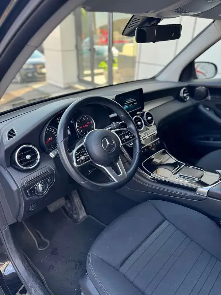 Usata Mercedes GLC200 Business 163 CV (119 kW) 2021 Nero SUV