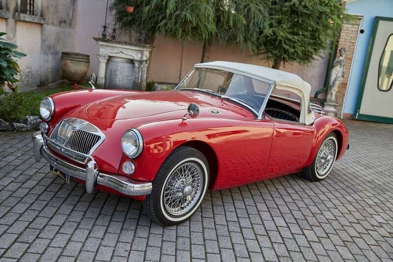 Rosso Usata 1962 MG MGA Cabrio | 43.000 € - Immagine 1/4