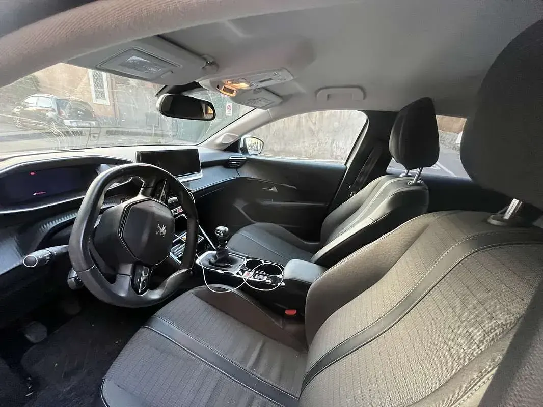 Usata Peugeot 208 Allure 101 CV (74 kW) 2021 Bianco Utilitaria