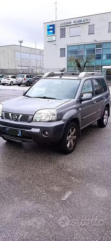 Usata Nissan X-Trail 136 CV (100 kW) 2007 Grigio SUV