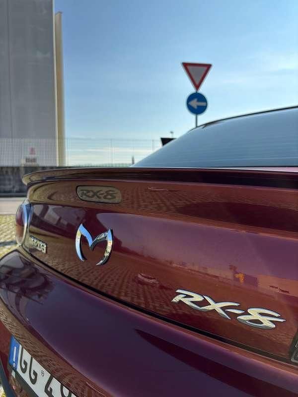 Begagnad Mazda RX8 192 HK (141 kW) 2007 Röd Sportkupé