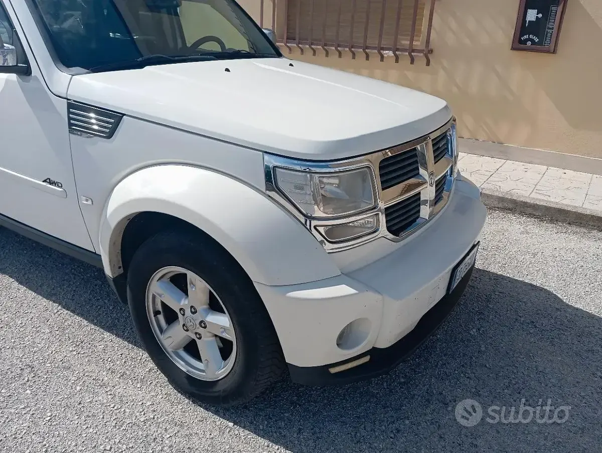 Usata Dodge Nitro 2008 Bianco SUV