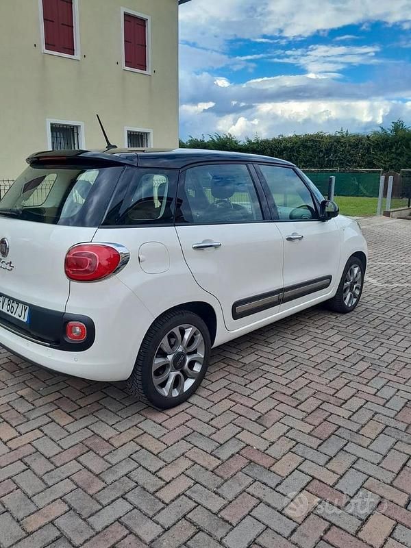 Usata Fiat 500L Lounge 85 CV (62 kW) 2014 Bianco Monovolume