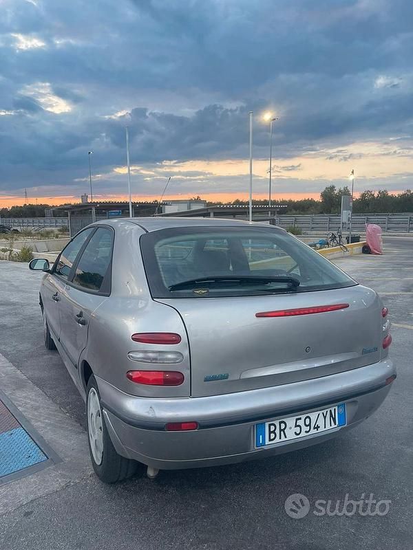 Usata Fiat Brava 80 CV (58 kW) 2001 Grigio Utilitaria