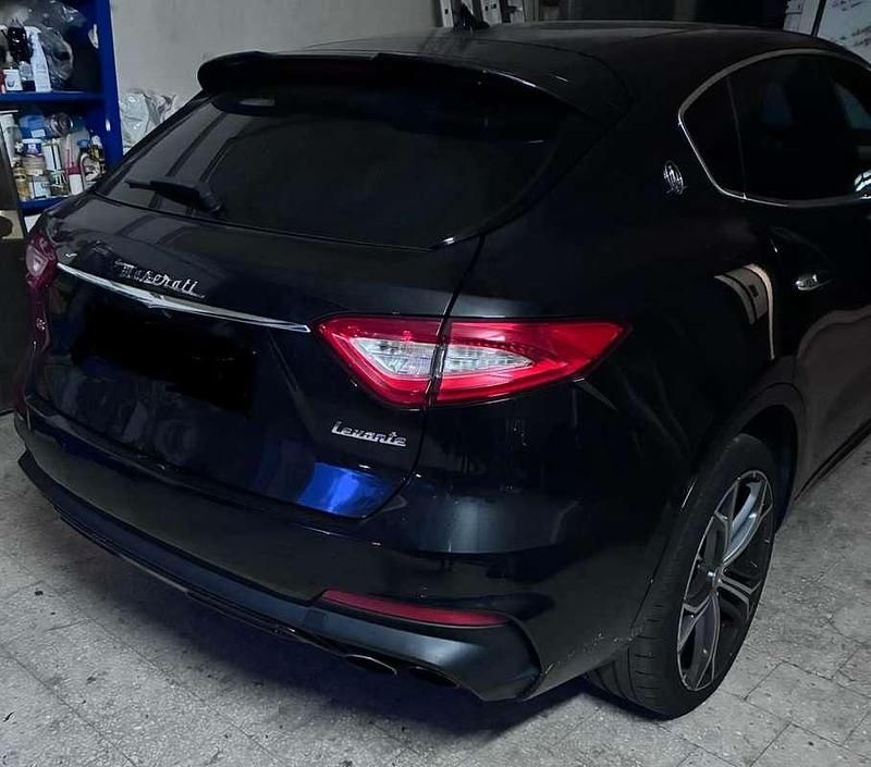 Usata Maserati Levante 275 CV (202 kW) 2020 Nero SUV