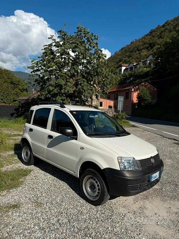Usata 2008 Fiat Panda 4x4 Due volumi | 5450 € (Buon prezzo) - Immagine 1/4