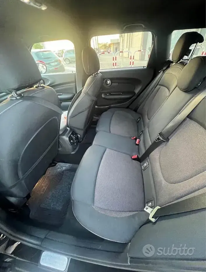 Usata Mini Clubman 150 CV (110 kW) 2017 Nero Station wagon