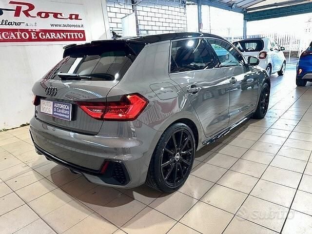 Usata Audi A1 Ambiente 95 CV (69 kW) 2023 Grigio SUV