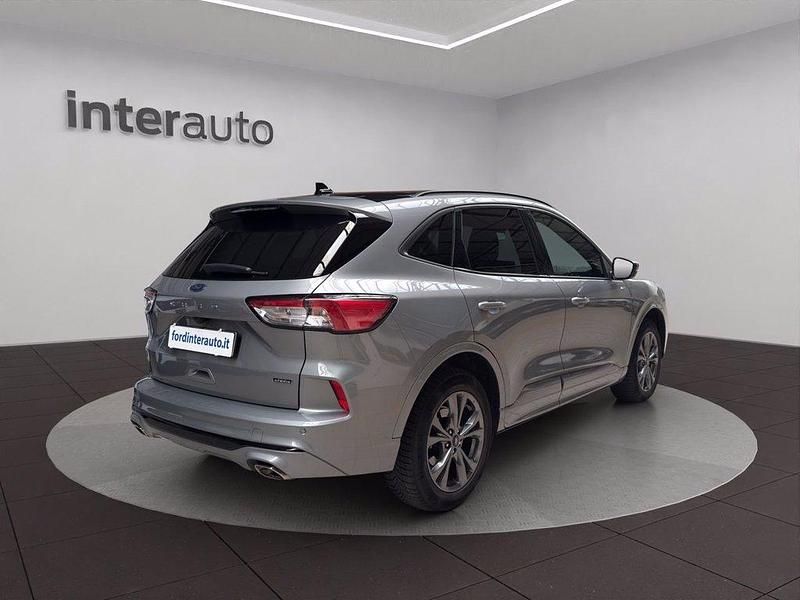 Usata Ford Kuga ST-Line X 225 CV (165 kW) 2023 Grigio metallizzato SUV