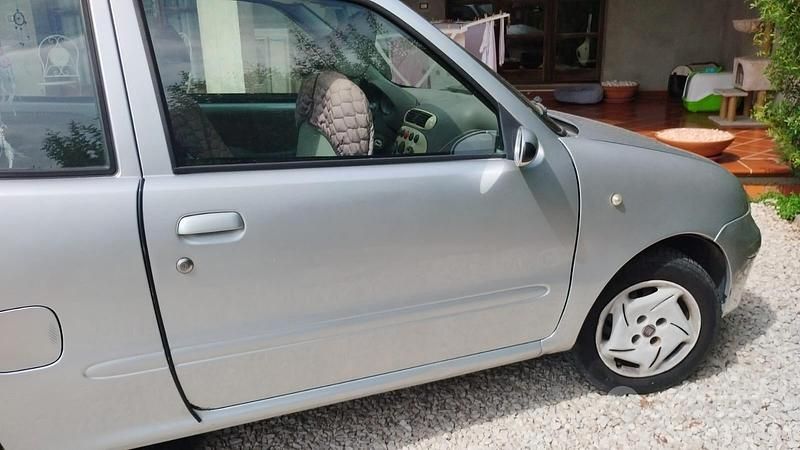 Usata Fiat 600 54 CV (39 kW) 2008 Grigio Utilitaria
