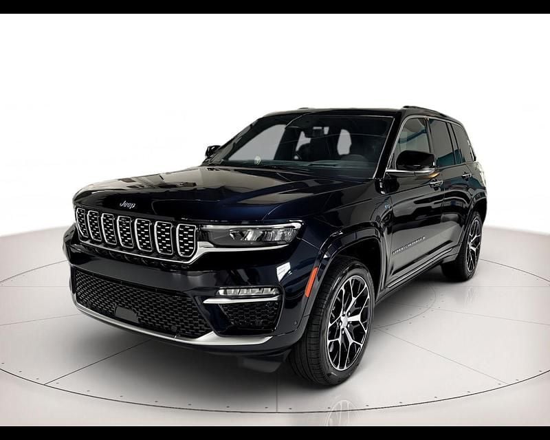 Begagnad Jeep Grand Cherokee Summit 2025 SUV