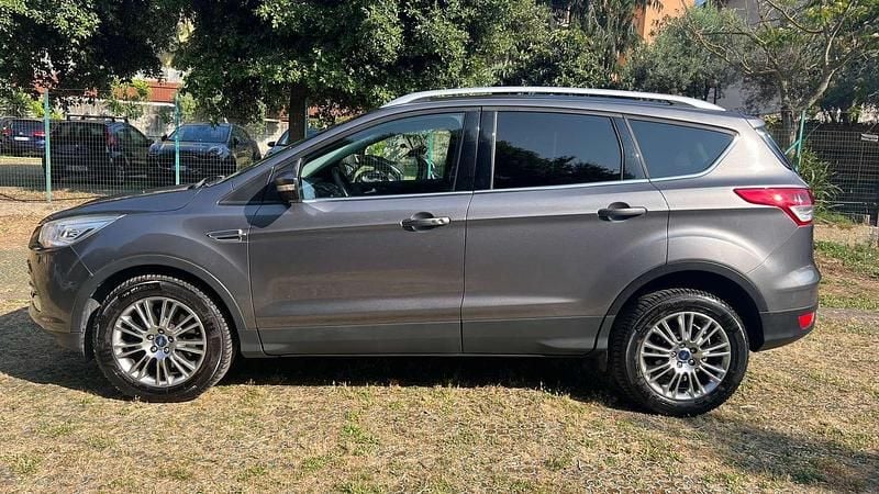 Usata Ford Kuga Titanium 140 CV (102 kW) 2013 Grigio SUV