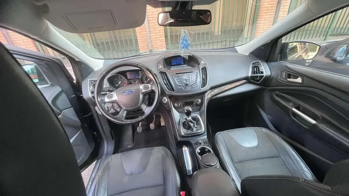 Usata Ford Kuga Titanium 140 CV (102 kW) 2015 Grigio SUV