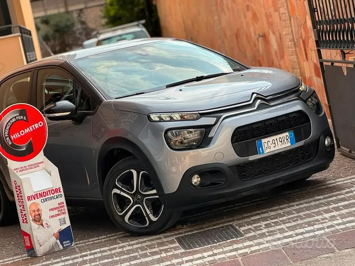 Usata Citroën C3 Shine 102 CV (75 kW) 2021 Grigio Utilitaria