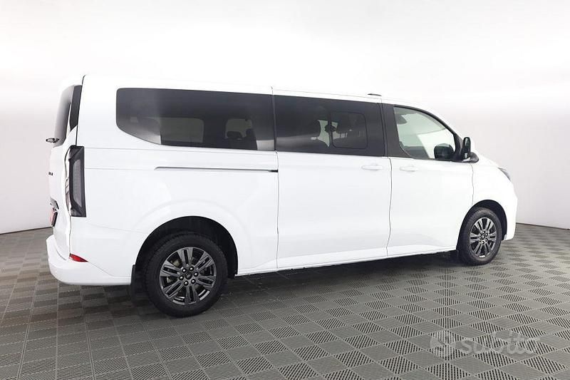 Usata Ford Tourneo Custom Titanium 170 CV (125 kW) 2025 Bianco frozen Furgone
