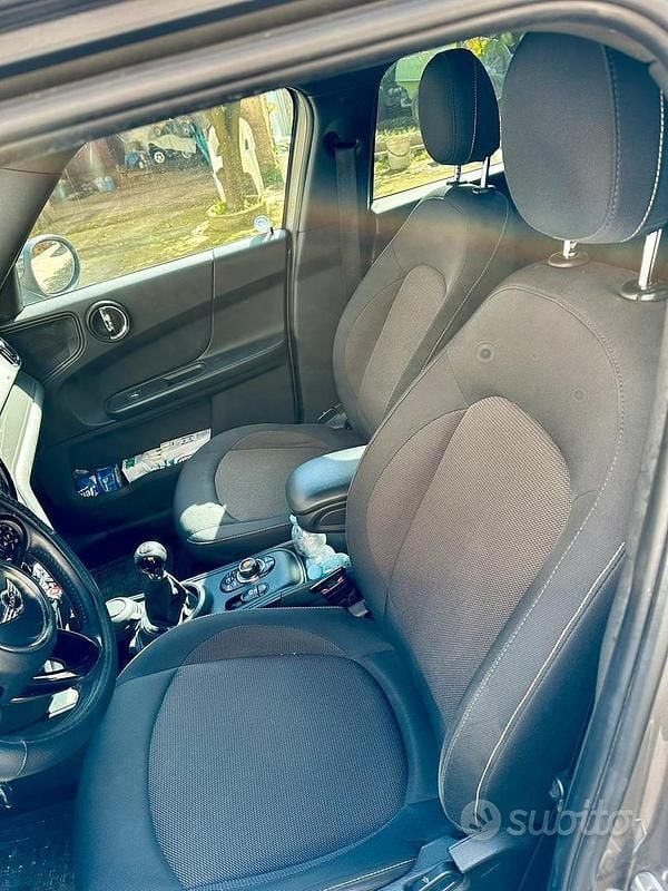 Usata Mini Countryman 150 CV (110 kW) 2017 Grigio SUV