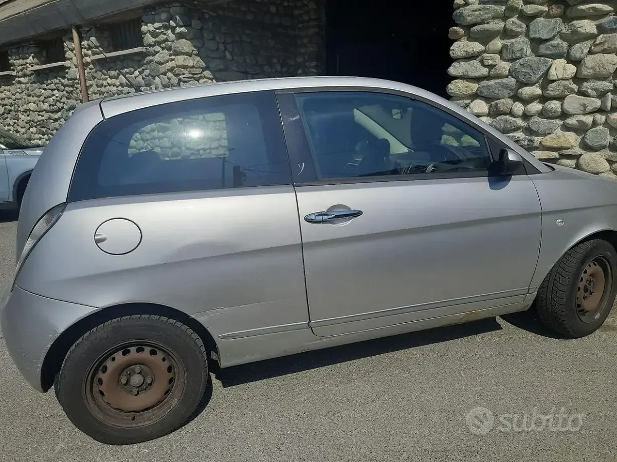 Usata Lancia Ypsilon 2007 Grigio Utilitaria