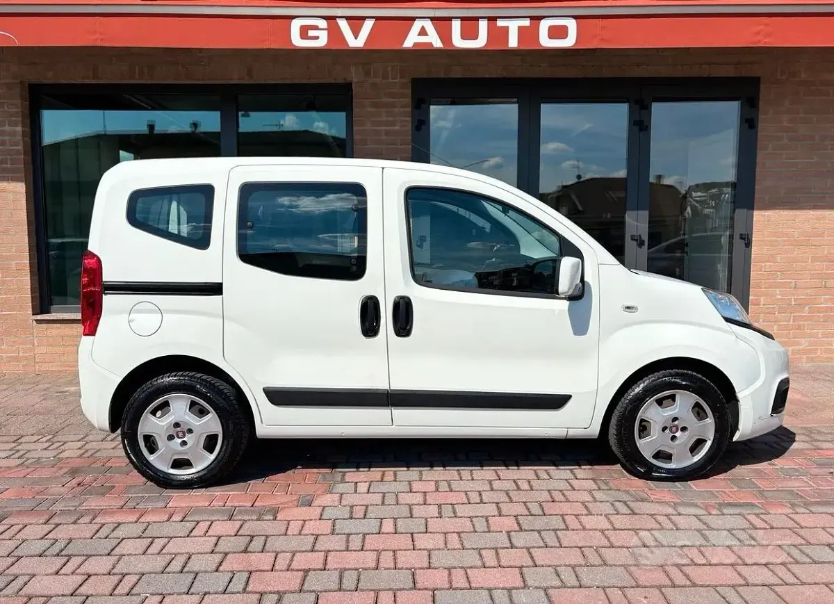 Usata Fiat Qubo Lounge 95 CV (69 kW) 2018 Bianco Monovolume