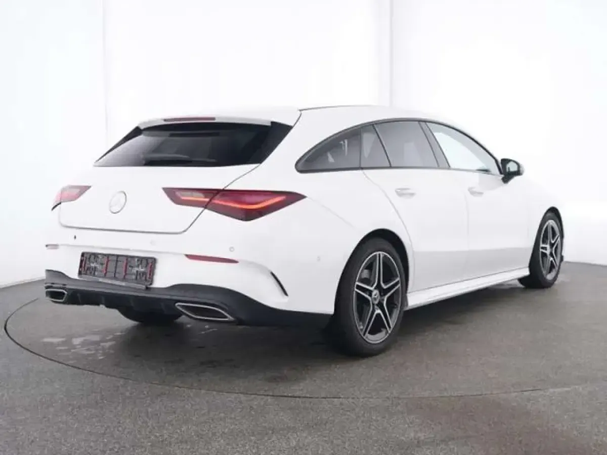 Usata Mercedes CLA200 Shooting Brake Premium 163 CV (119 kW) 2025 Bianco Station wagon
