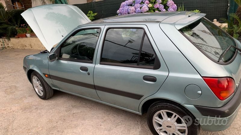 Usata Ford Fiesta 2000 Verde Utilitaria