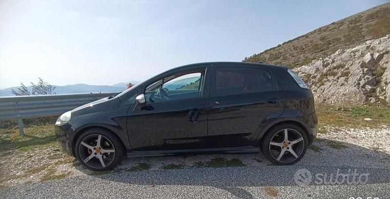 Usata Fiat Grande Punto Sport 90 CV (66 kW) 2007 Nero Utilitaria