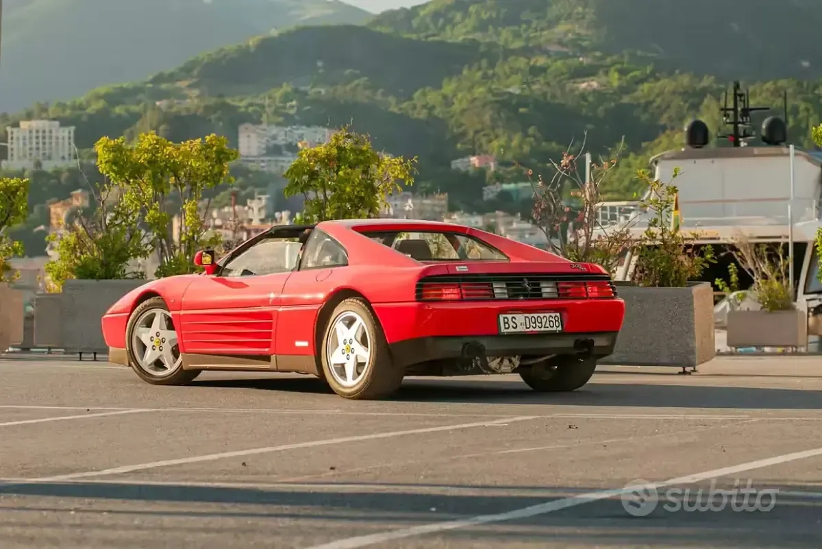 Usata Ferrari 348 295 CV (216 kW) 1992 Rosso Cabrio