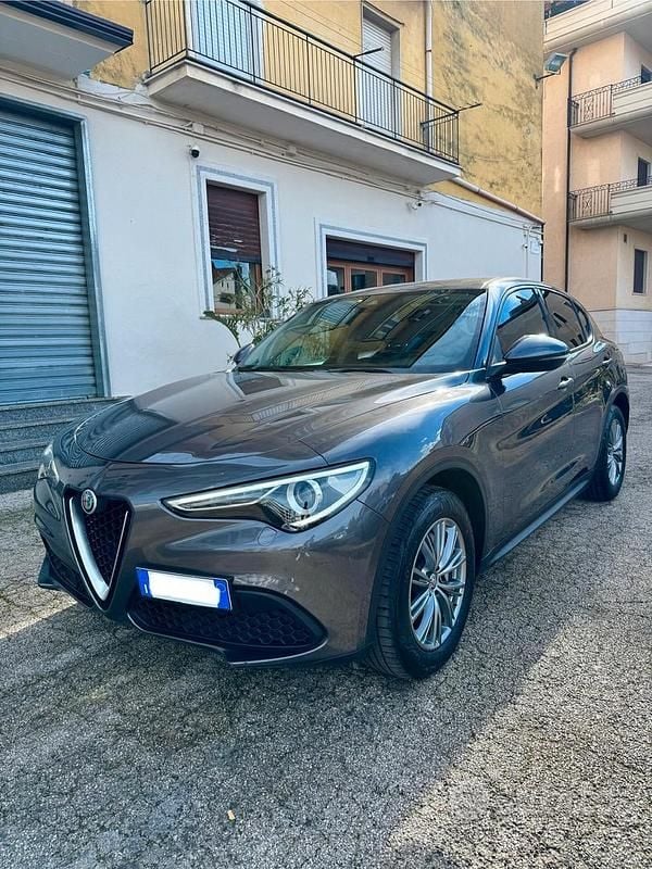 Usata Alfa Romeo Stelvio Super 210 CV (154 kW) 2022 Grigio SUV