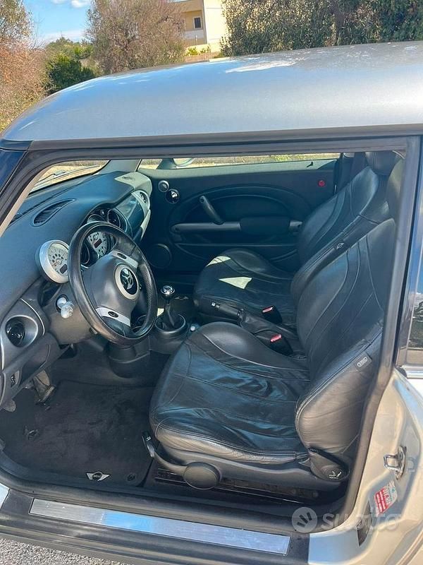 Usata Mini ONE 90 CV (66 kW) 2001 Grigio Utilitaria