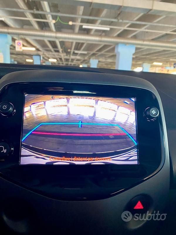 Usata Toyota Aygo 72 CV (52 kW) 2019 Blu Utilitaria