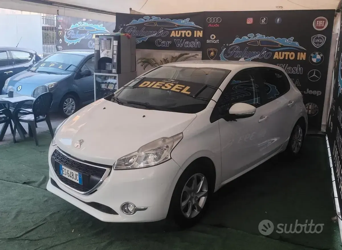 Usata Peugeot 208 Allure 68 CV (50 kW) 2013 Bianco Utilitaria