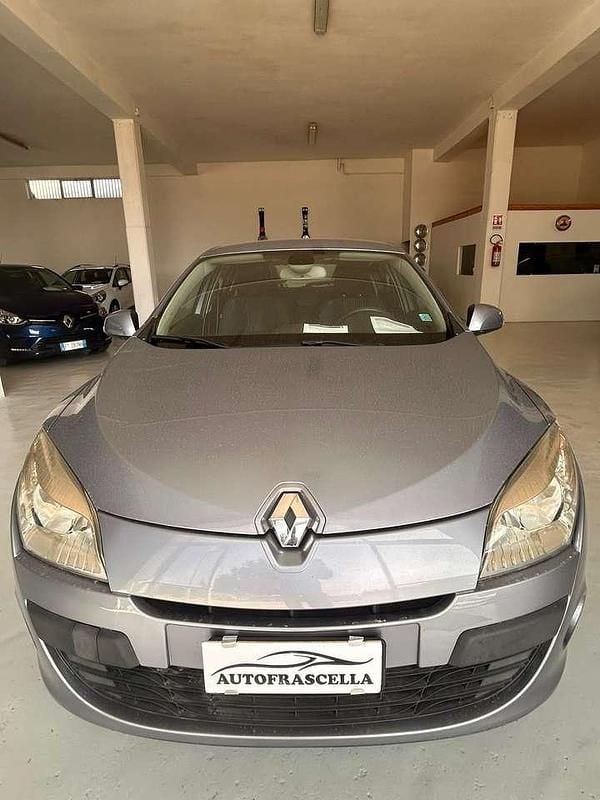 Usata Renault Mégane Dynamique 110 CV (80 kW) 2010 Grigio Berlina