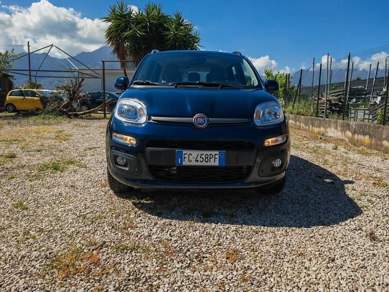Usata Fiat Panda Lounge 69 CV (50 kW) 2016 Blu Utilitaria