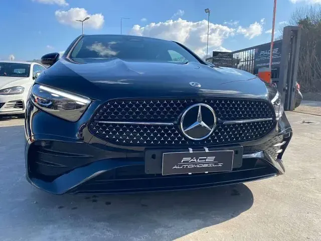Usata Mercedes A180 Premium 136 CV (100 kW) 2024 Nero metallizzato