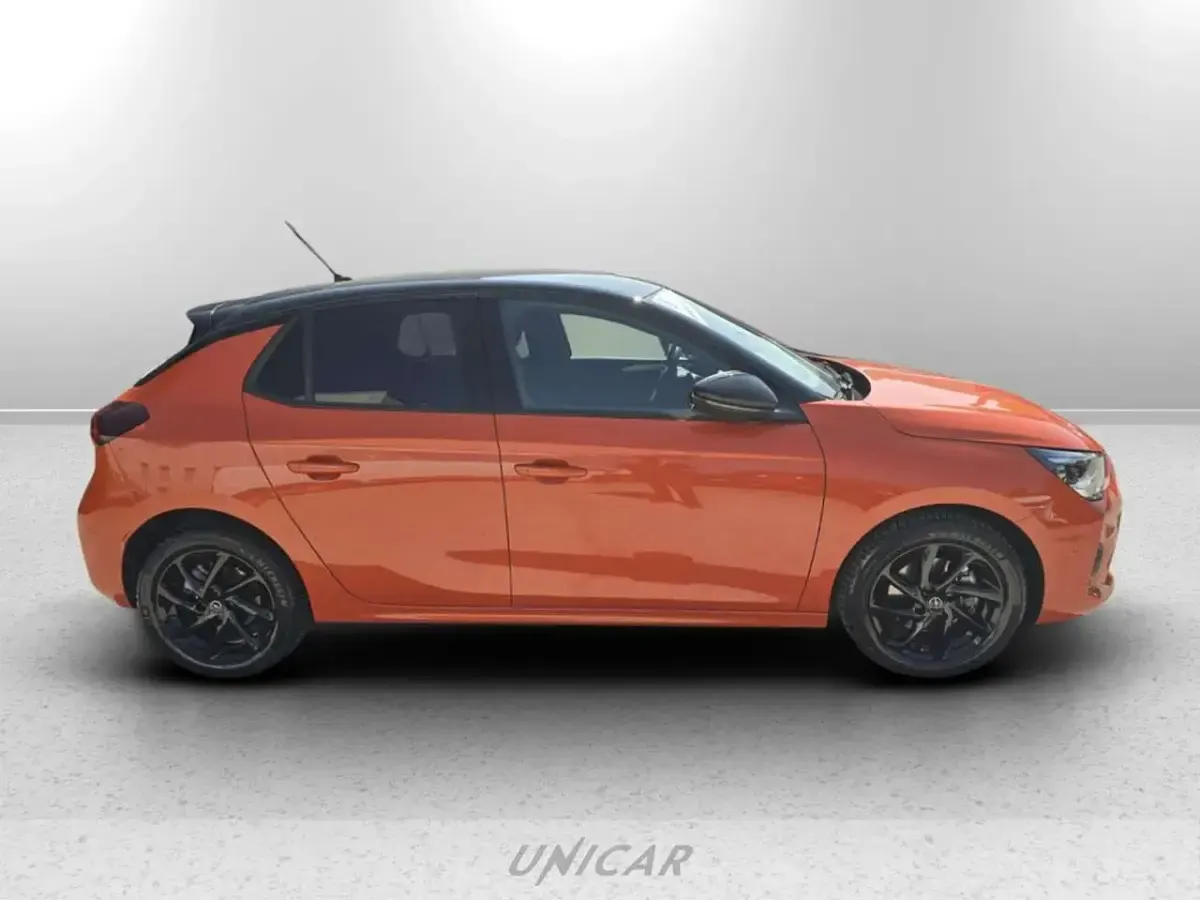 Usata Opel Corsa GS Line 101 CV (74 kW) 2022 Arancione Utilitaria