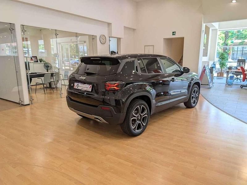 Nuova Jeep Avenger Summit 114 CV (83 kW) 2025 Nero SUV