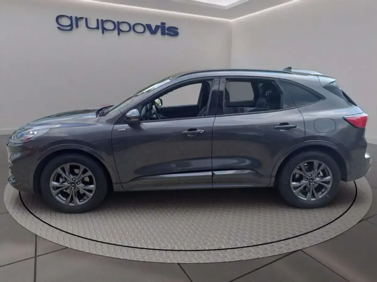 Usata Ford Kuga ST-Line X 120 CV (88 kW) 2023 Magnetic grey SUV