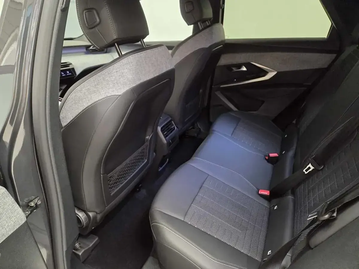 Usata Peugeot 3008 GT 195 CV (143 kW) 2025 Grigio SUV