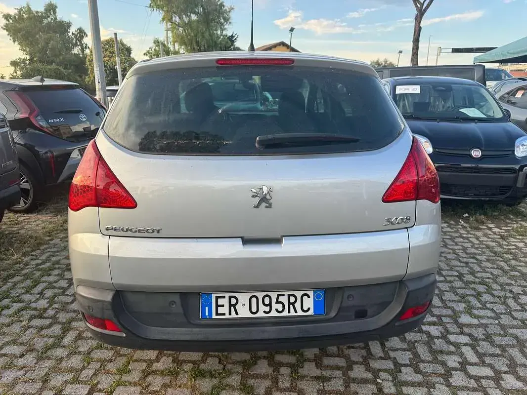Usata Peugeot 3008 Business-Line 114 CV (83 kW) 2013 Station wagon